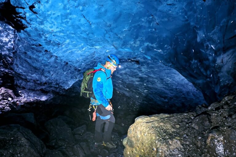 Glacier-Hike-southcoast-waterfalls 2