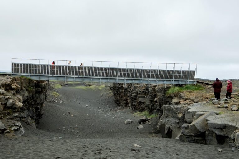 Volcano Circle Tour - Grindavík Town- Reykjanes Lava Fields 8