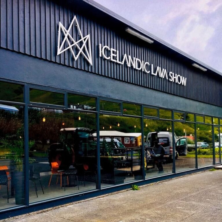 LAVA Show Vik 02