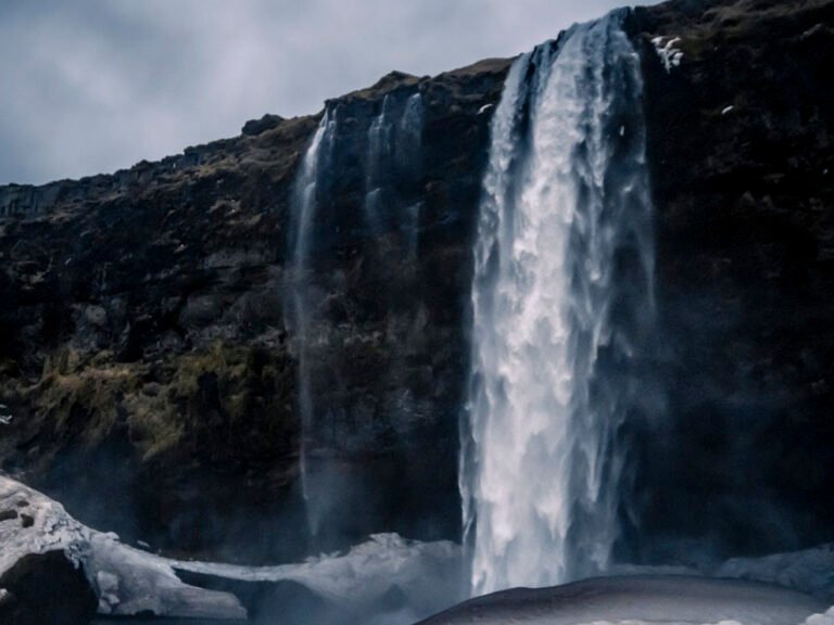 Seljalandsfoss-waterfall-south-Iceland-8072_edited