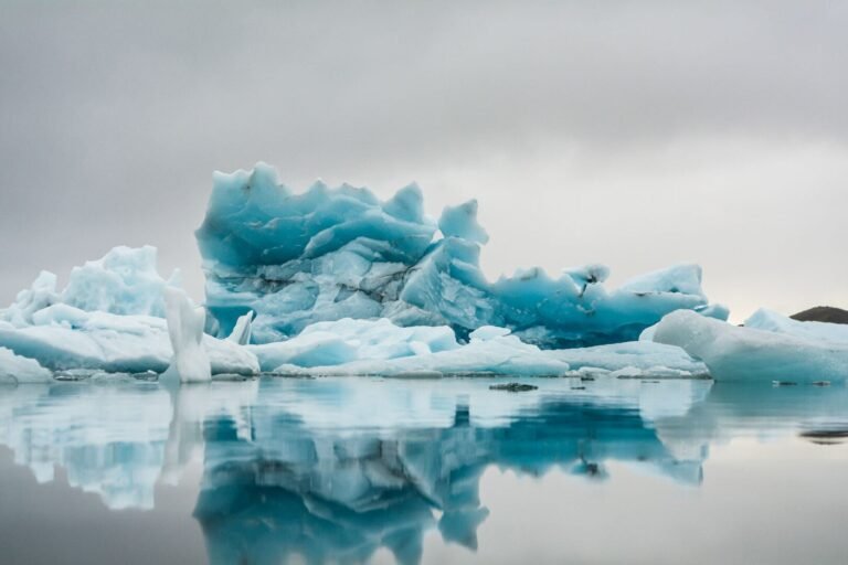 glacier-lagoon-landing-page-header-image-4-1620x1080